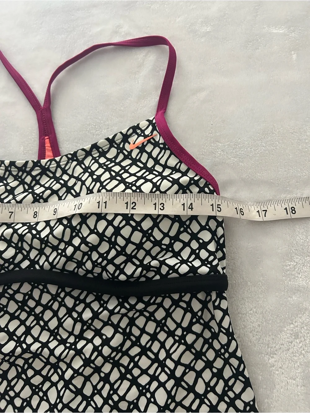 Nike Women’s Large Geometric Print Tankini Swim Top Built In Sports Bra